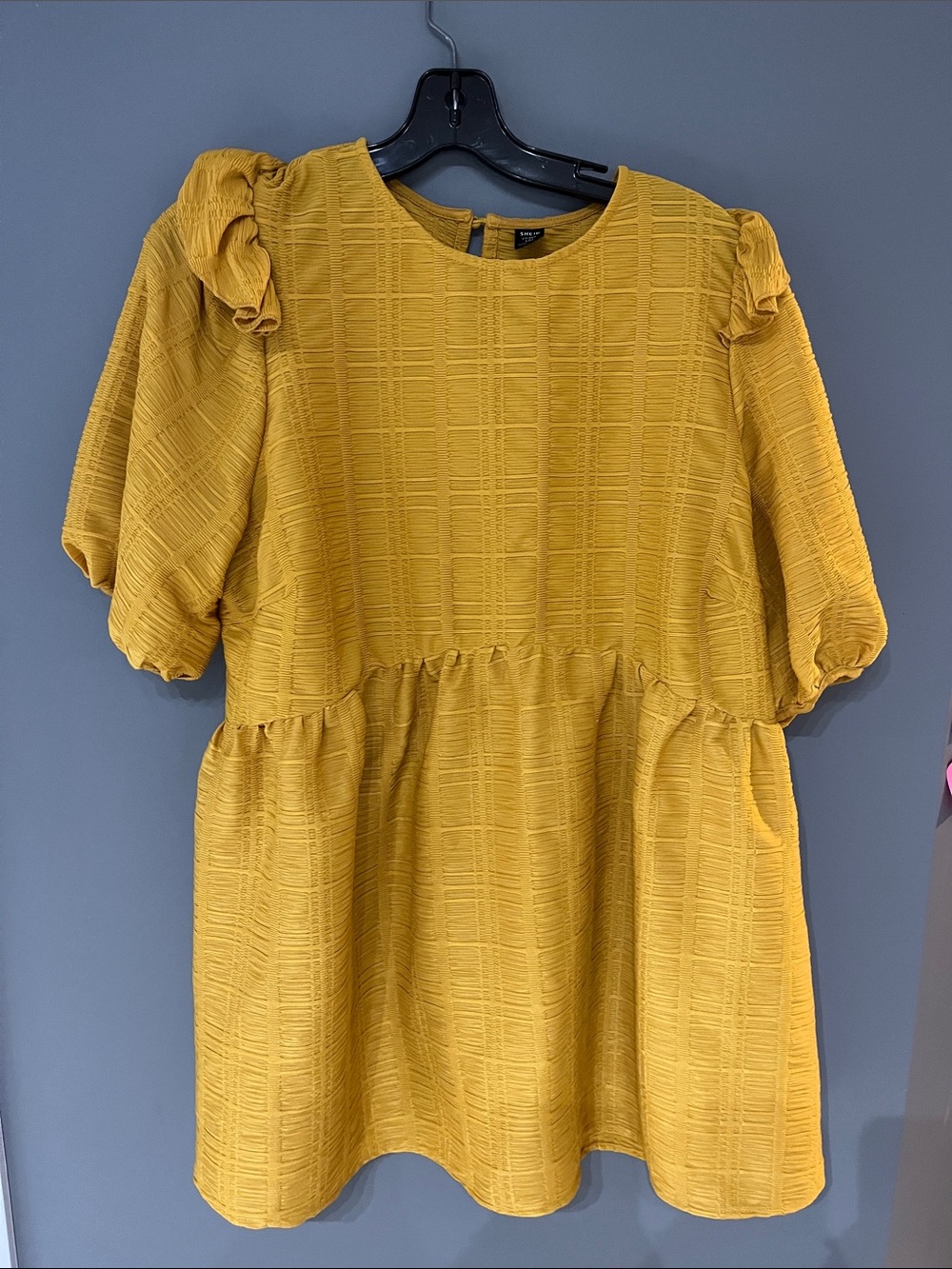3/$15 SHEIN Mustard Yellow Textured Puff Sleeve peplum Top